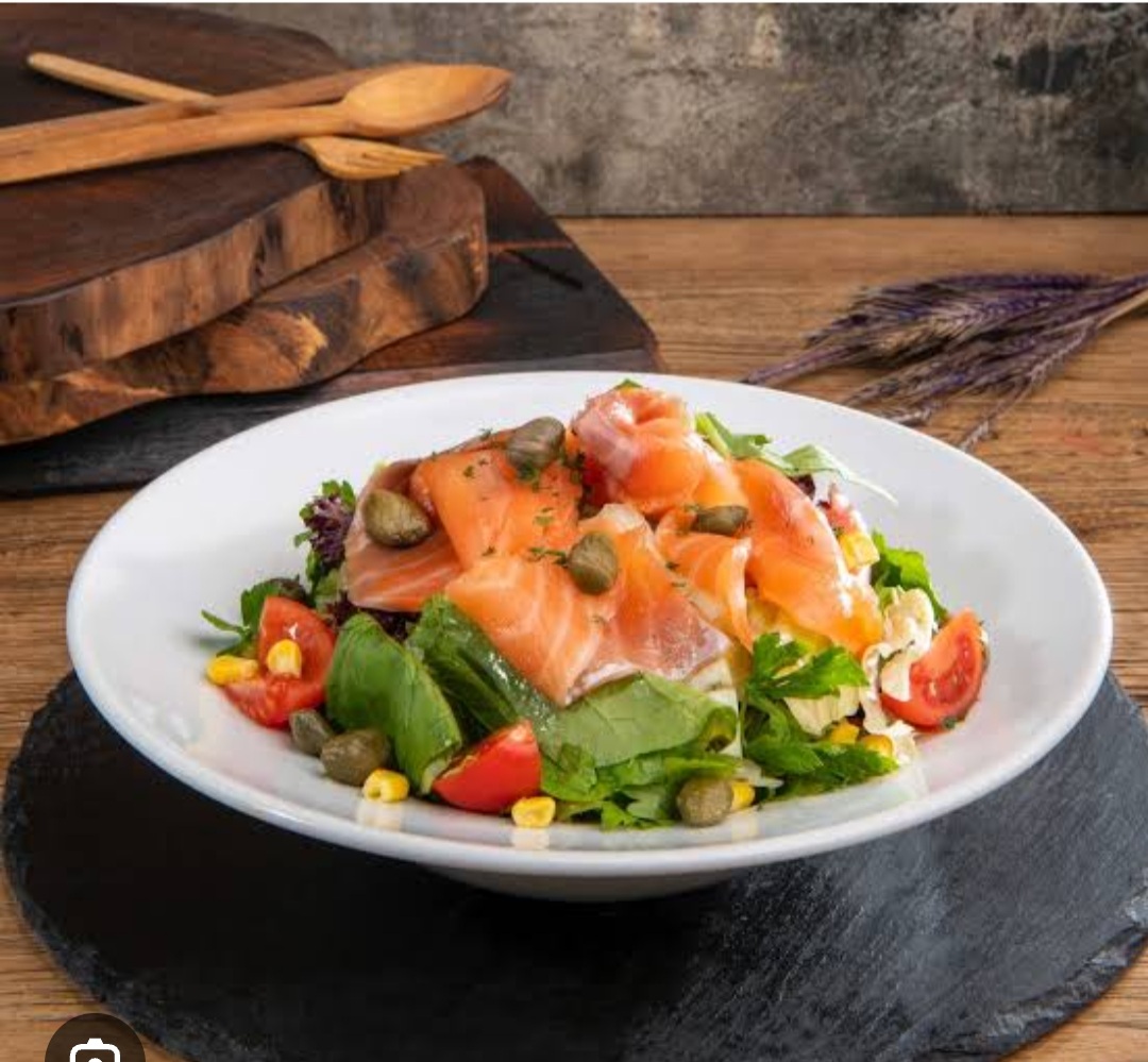 Füme somon salata